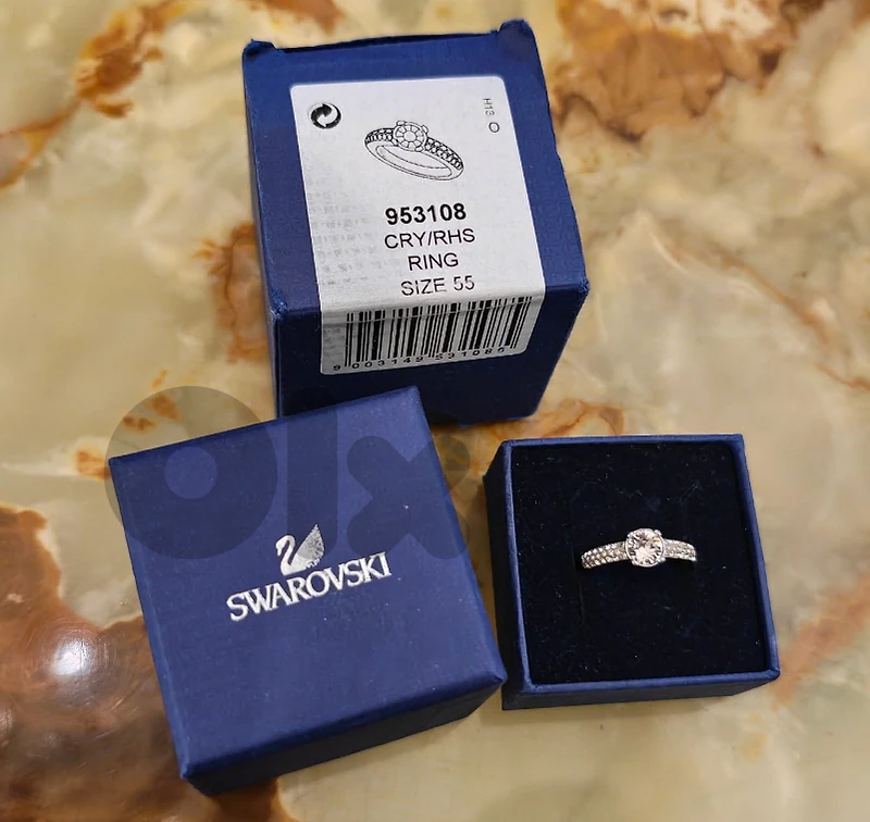 Size 55 AUTHENTIC SWAROVSKI Dazzle Ring Round Cut Crystal Rhodium Plat