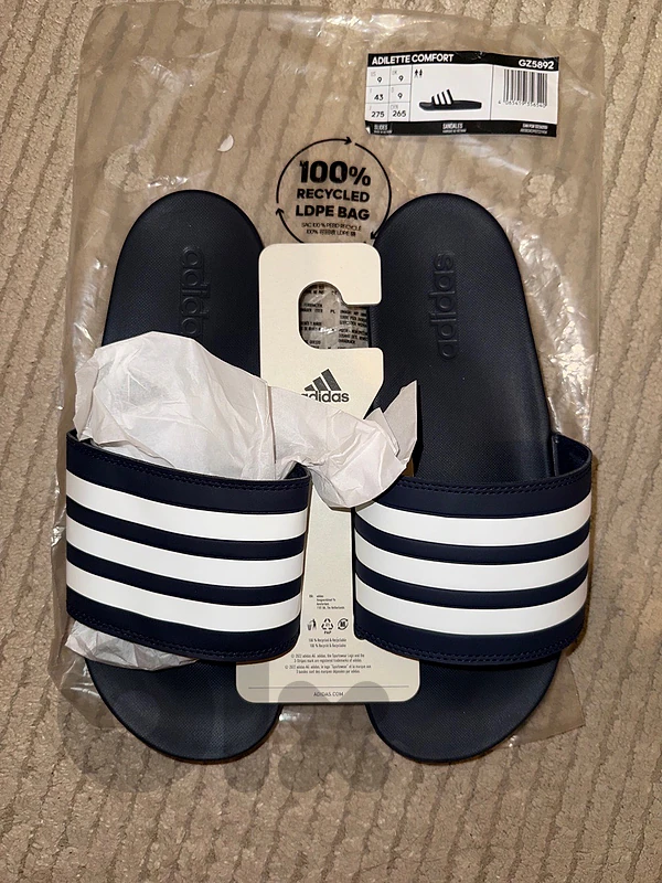 original adidas slippers/sliders size 43 eu
