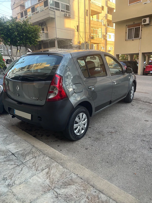Renault Sandero 2010 new