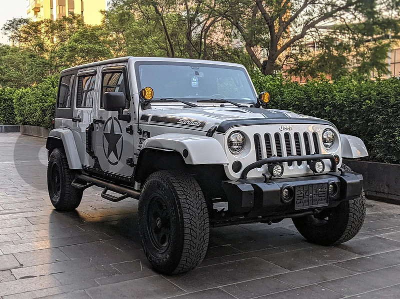 Jeep Wrangler Sahara XT 2018 sahara Unlimited / 88,000 KM