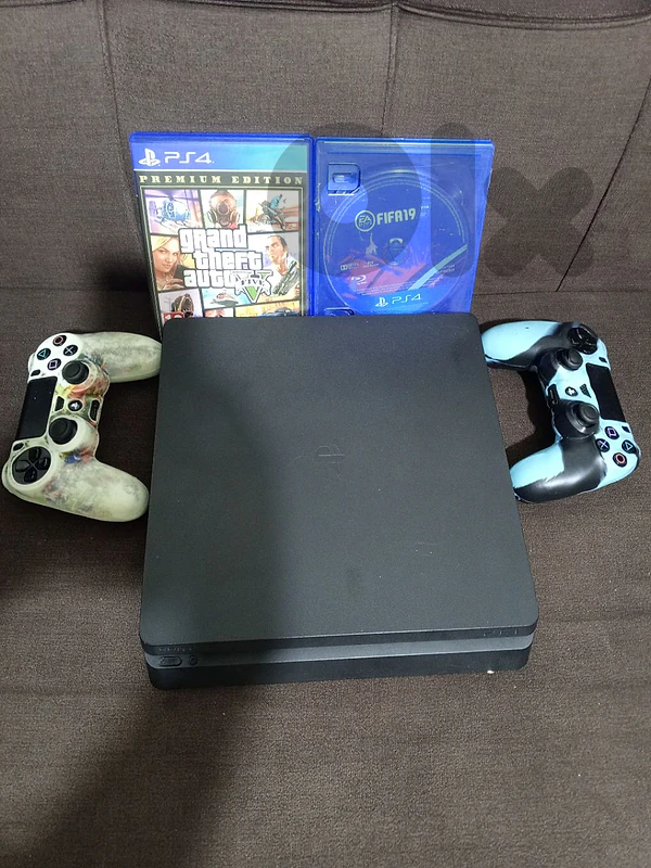 ps4 slim kitir ndifeh