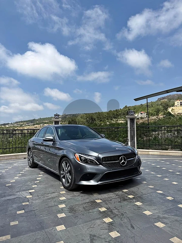 MERCEDES C300 2018