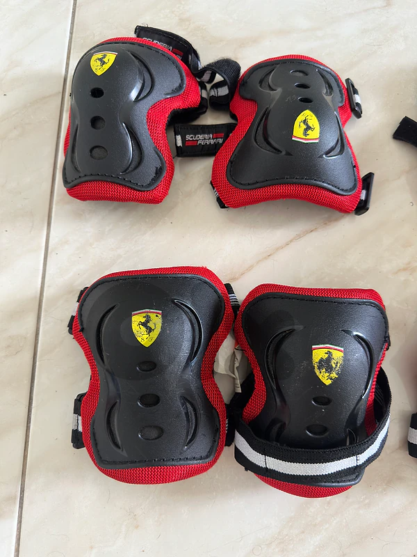 original ferrari safety gear