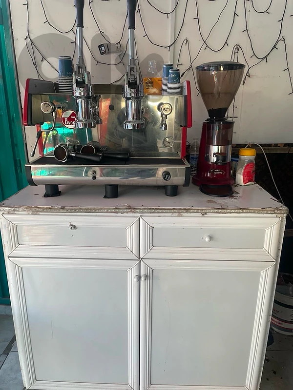la Pavoni Espresso Machine - Excellent Condition (مكنة قهوة)