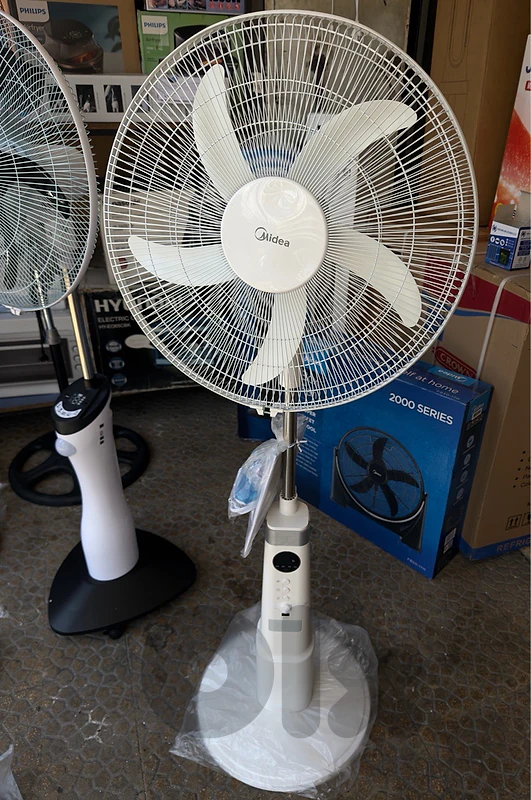 Midea 18” Rechargeable Stand Fan
