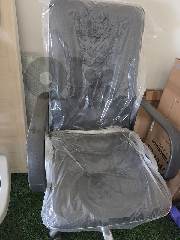 Premium Mid-Back Executive Office Chair – Like New!