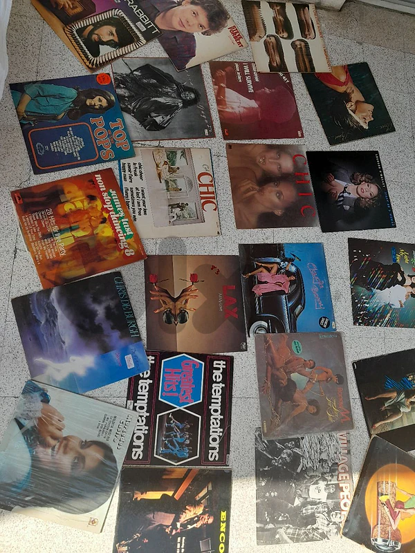 22 vinyl b 66$