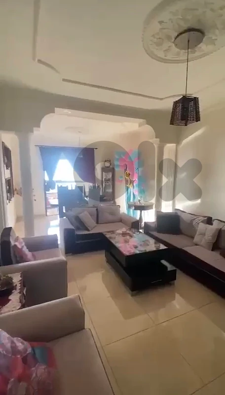 شقة مطلّة للبيع في الصرفند