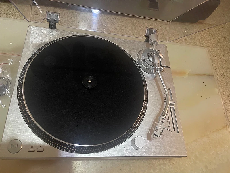 Turntable vinyl player dj