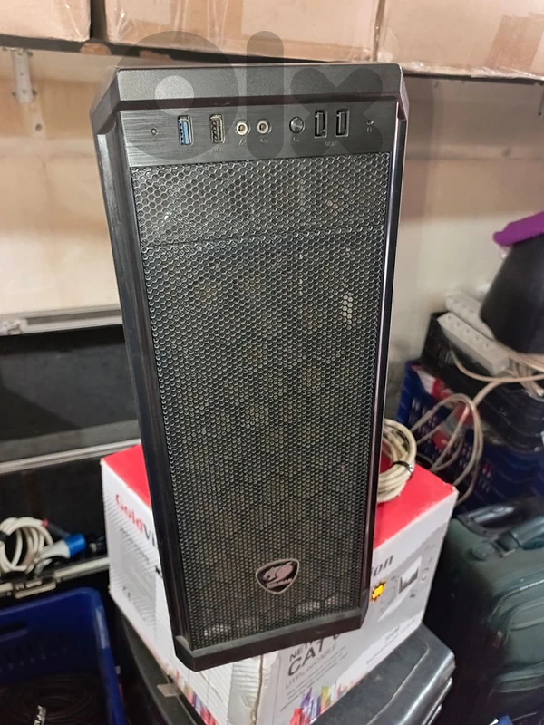 desktop gaming super clean