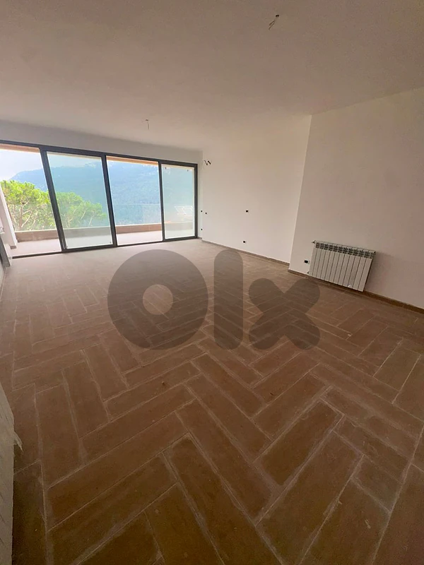 apartment For sale in mar chaaya