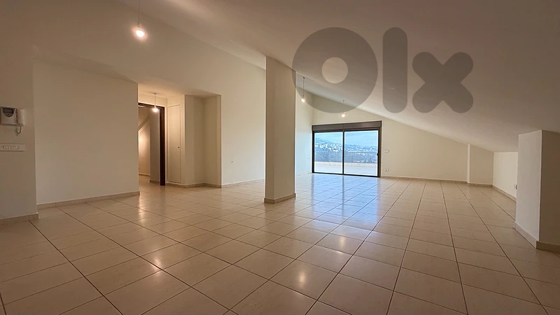 Apartment For Rent in Awkar