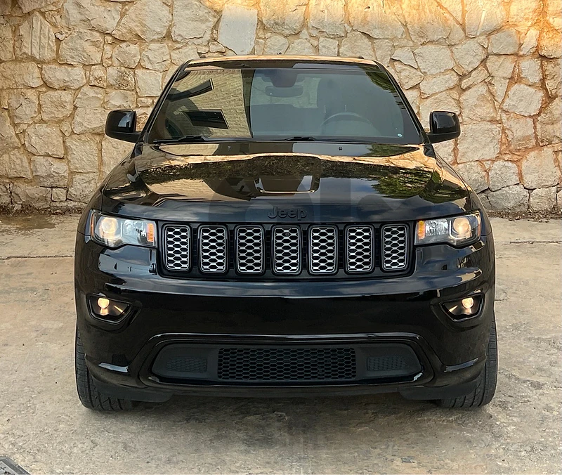 Jeep Grand Cherokee 2018 Altitude - No Airbags Deployed - Super Clean