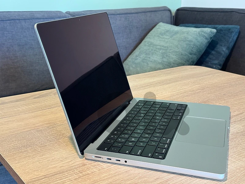 MacBook Pro 14” (M1 Pro 10-core CPU) 16GB RAM - 1TB Storage