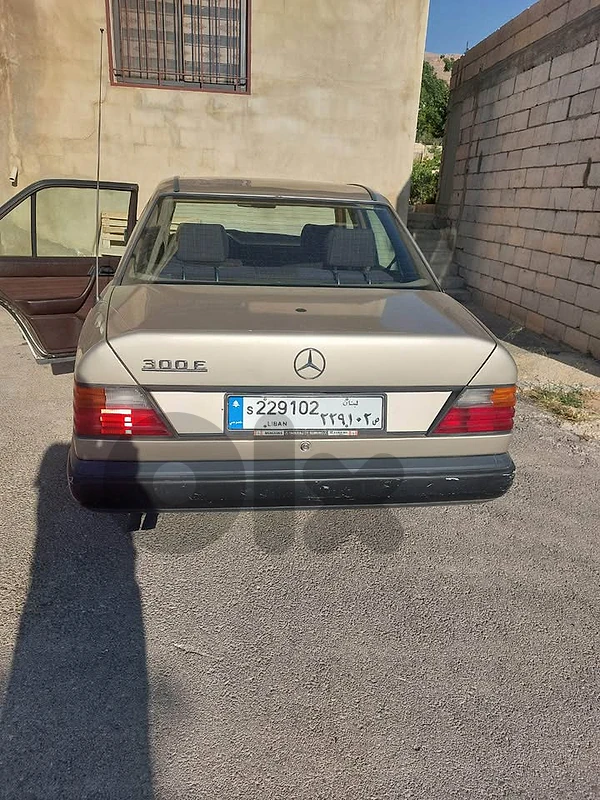 Mercedes E300 1989