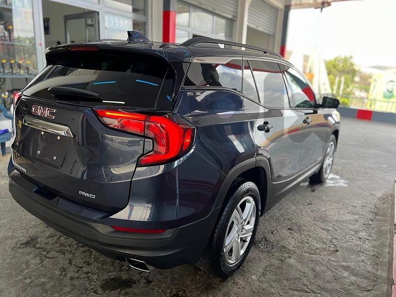 gmc terrain SLE 2018 4wd motir 2,0