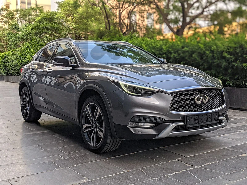 Infiniti Qx30 AWD 2018 Luxury 2.0 T | 98,000 KM original paints