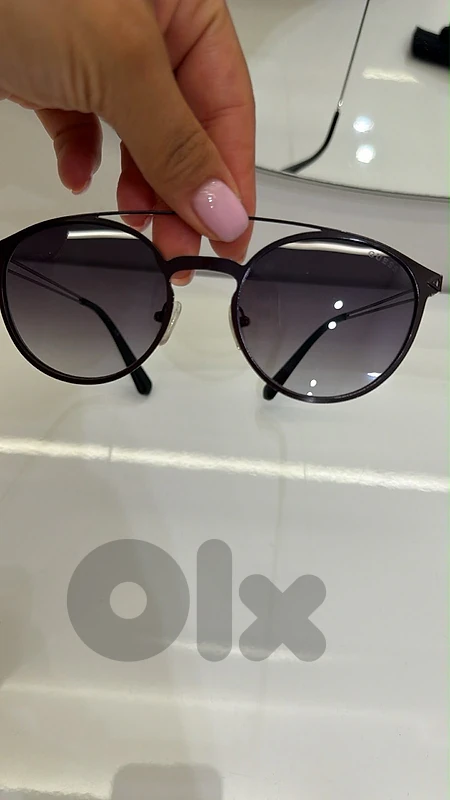 two guess sunglasses used like new!!!!