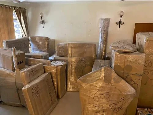 نقل الاثاث و المحلات و البضائع و المكاتب فك -تركيب نقل الاثاث و المحلات و البضائع و المكاتب فك -تركيب