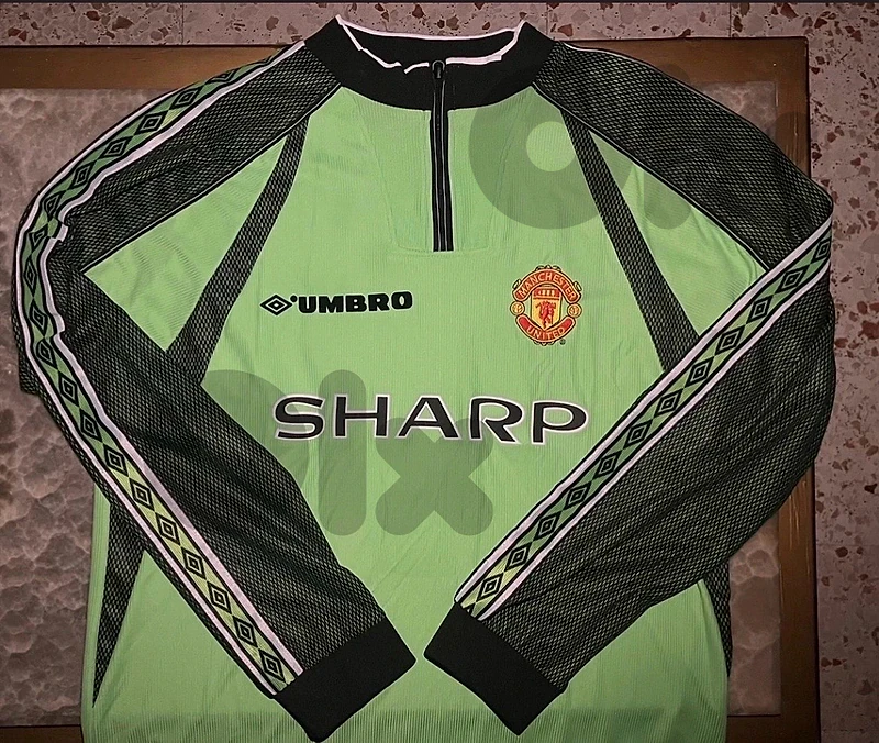 manchester united umbro schmeichel goalkeeper long sleeve kit