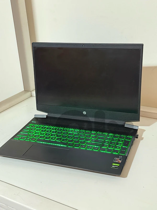 HP pavilion 15