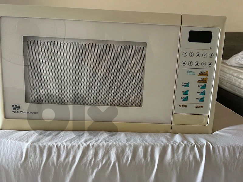 microwave oven