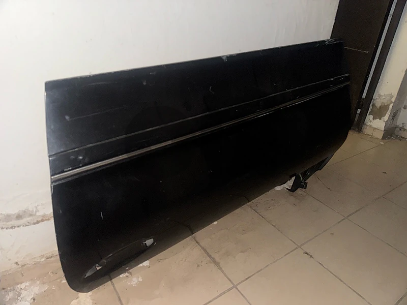 clk 209 black door