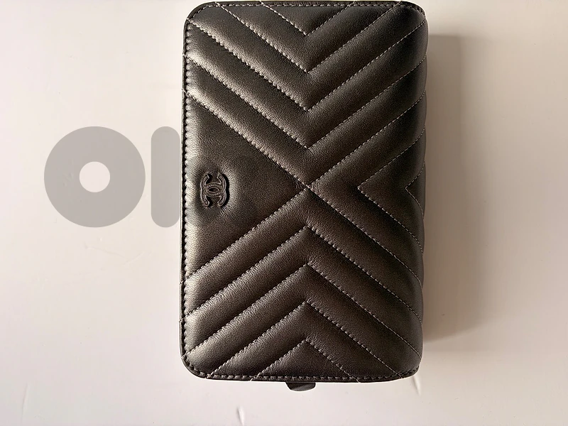 Imitation - CHANEL Chevron Quilted Wallet on Chain