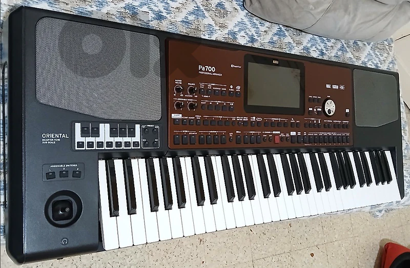 korg pa 700 like new