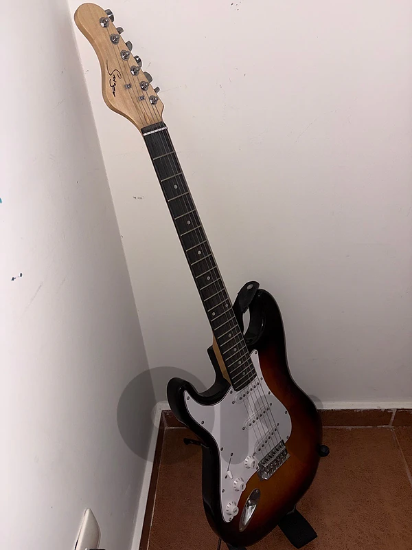 left handed guitar