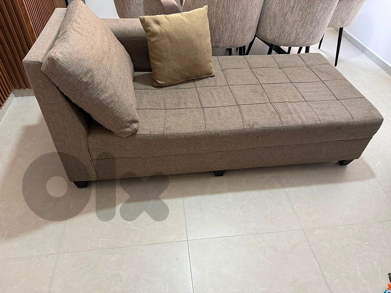 2 tables + 1 bench sofa