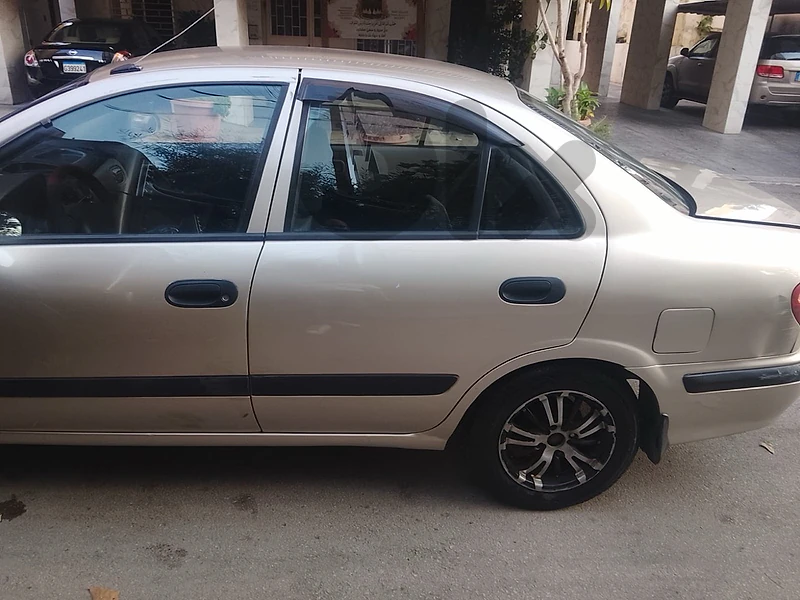 Nissan Sunny 2003