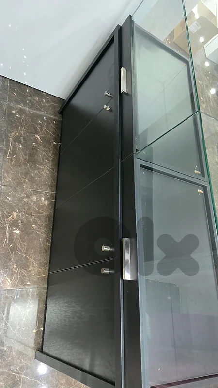 display cabinet jewelery
