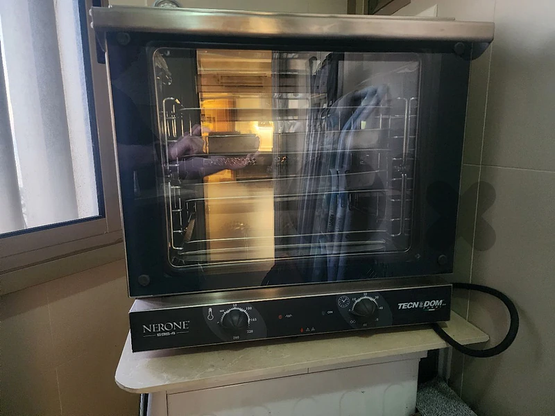 TECNODOM Italian Commercial Electric Oven – Like New