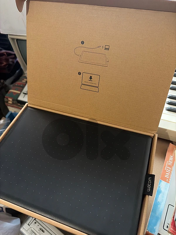 One by Wacom Medium CTL-672 Drawing Tablet – Like New in Box
