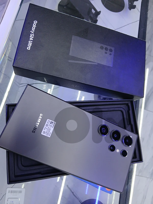 Samsung S24 ultra 256 gega/12 ram