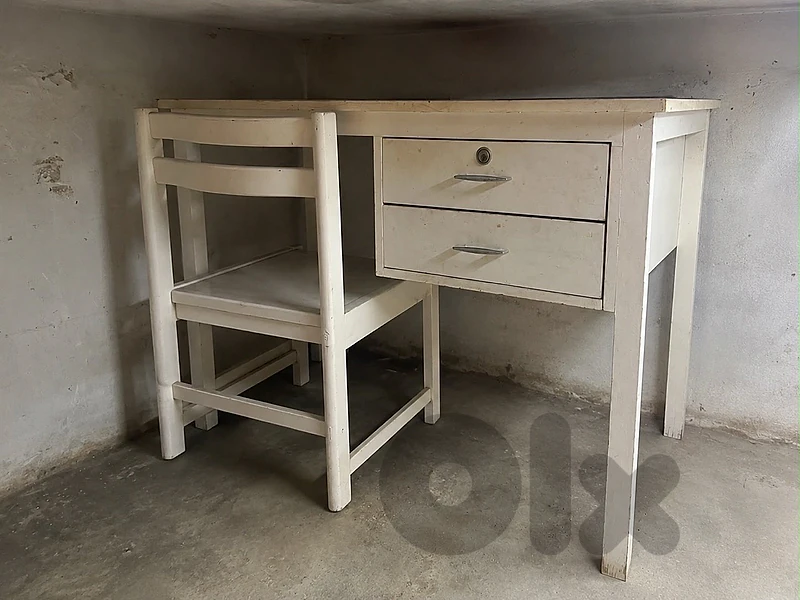 Vintage Wooden Desk & Chair Set – (Needs Repainting)