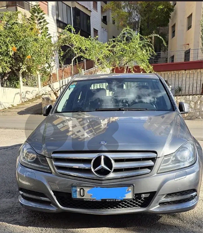 Mercedes-Benz C-Class 2012 180