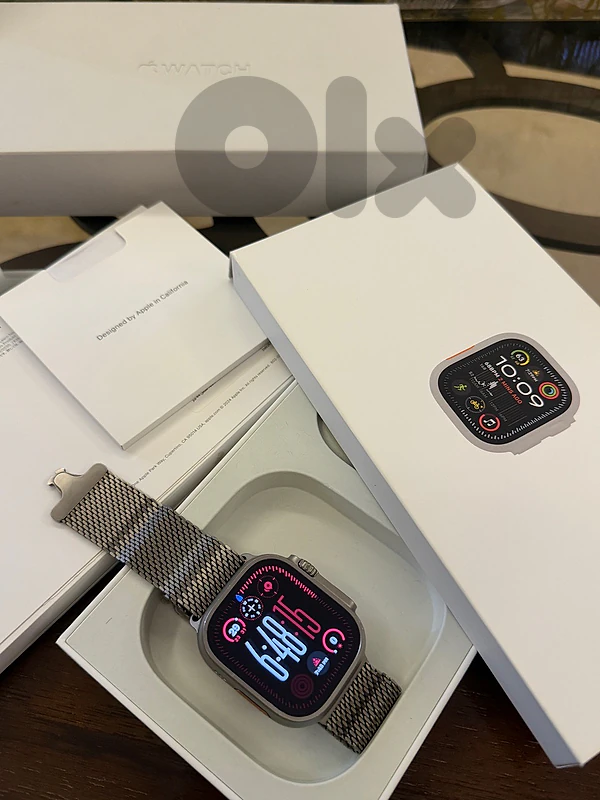 Apple Watch Ultra 2 49mm – Natural Titanium Milanese Loop