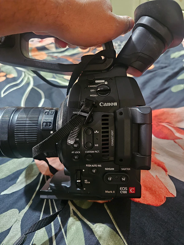 canon Eos C100 Mark 2 cinematic camera new
