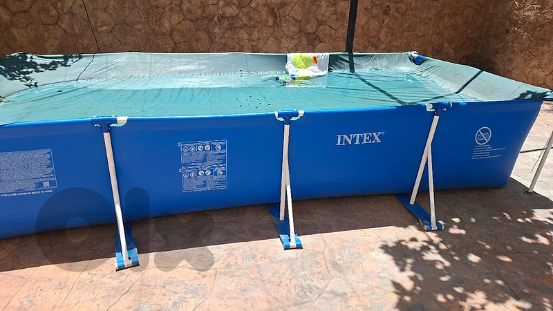 intex family pool 450 m x 220 m x 0.84 m ith filterمسبح بركة  فلتر
.