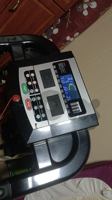 مكنة رياضه جديدة بعدا فيها اشاة للخصر و فيها كزا شغلي