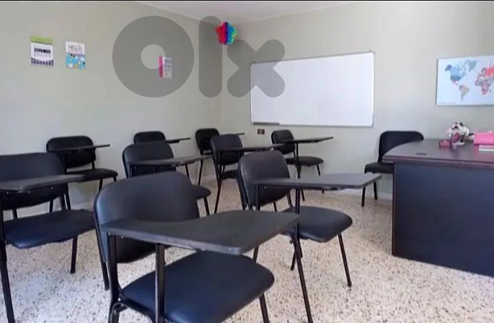 classroom seats مقاعد دراسية