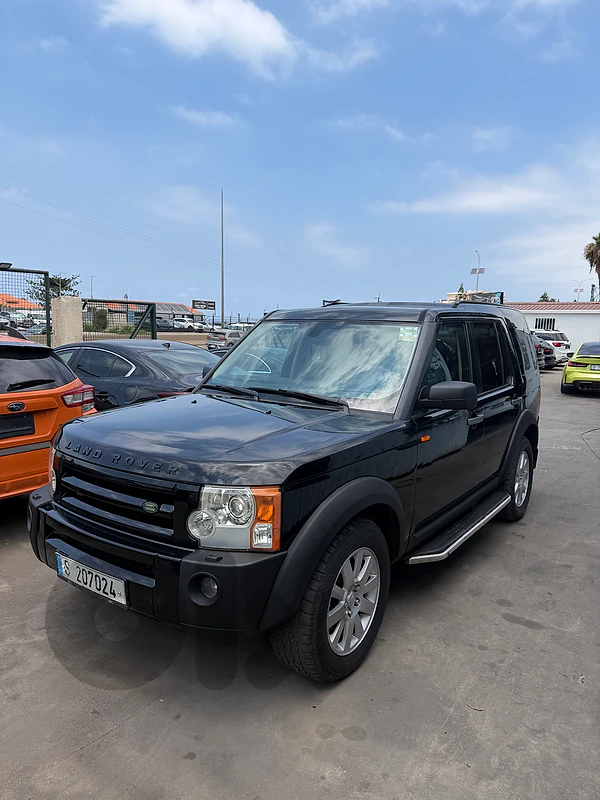 Land Rover LR3 2006 black on black like new Land Rover LR3 2006 black on black like new