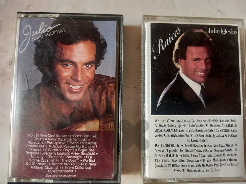 Julio Iglesias – 2 Cassettes