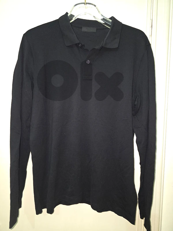 Prada  original sweater size large fitt like medium