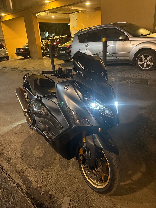YAMAHA Tmax 560 2023