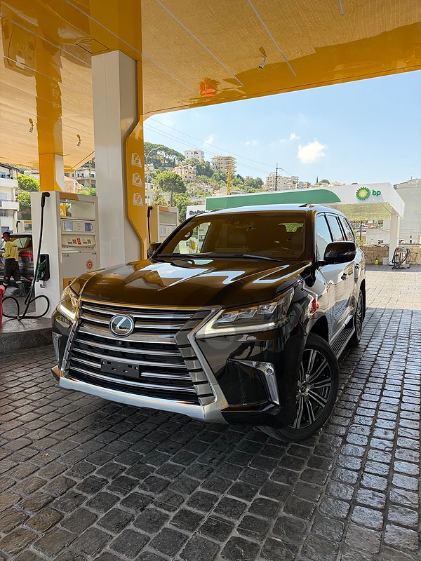 Lexus LX-Series 2019