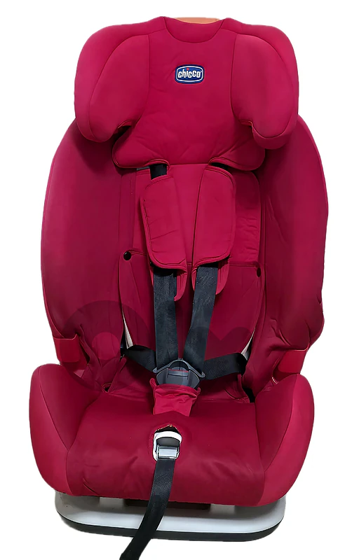Chicco Car Seat holds up to 30 kg.