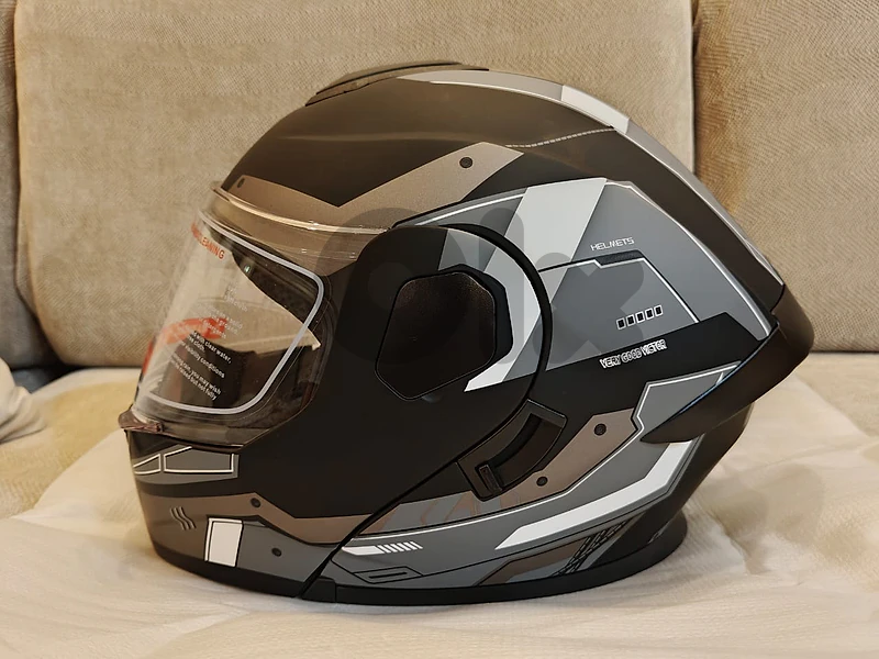 Full Face Motorcycle Helmet – DOT Certified – Brand New